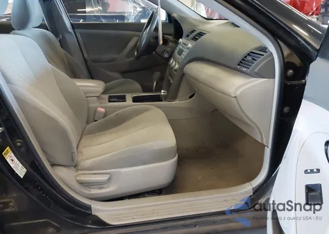 2008 Toyota Camry Le z USA, uszkodzony, nr VIN 4T4BE46K88R042058